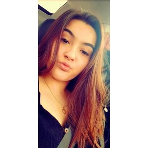 Meet your Posher, Briana